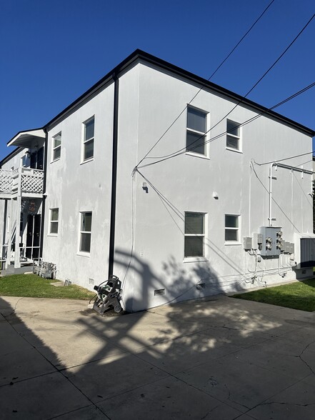 Building Photo - 2028 1/2 S West View St