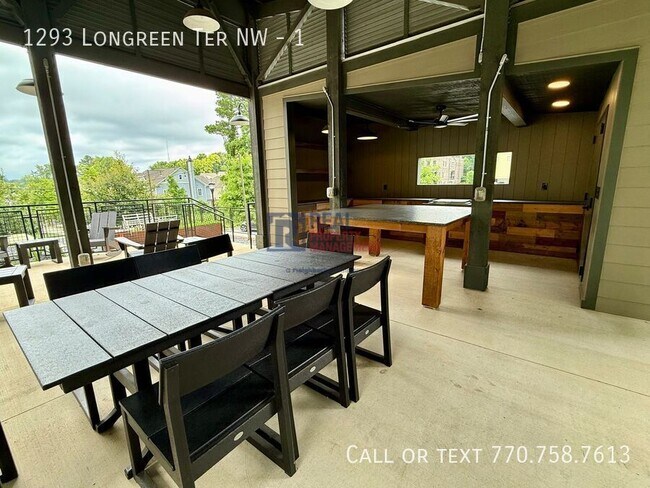 Building Photo - 1293 Longreen Ter NW