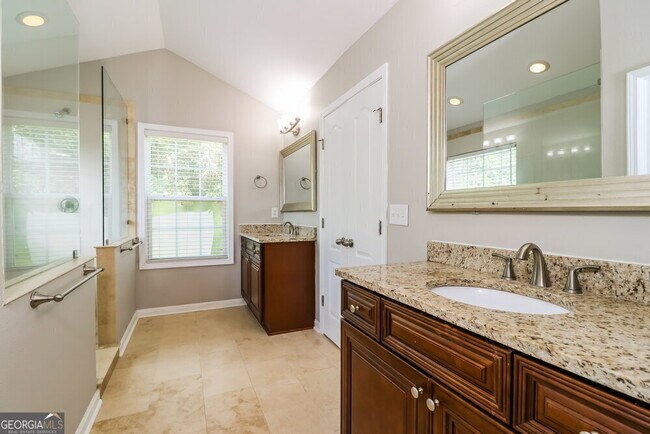 Building Photo - 6682 Silk Tree Pointe