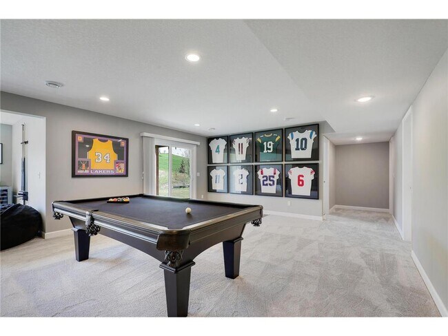 Building Photo - 6332 Apple Ct