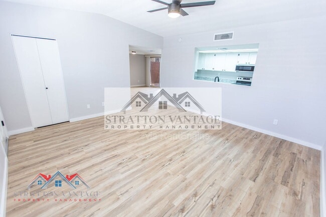 Building Photo - 2929 E Broadway Rd