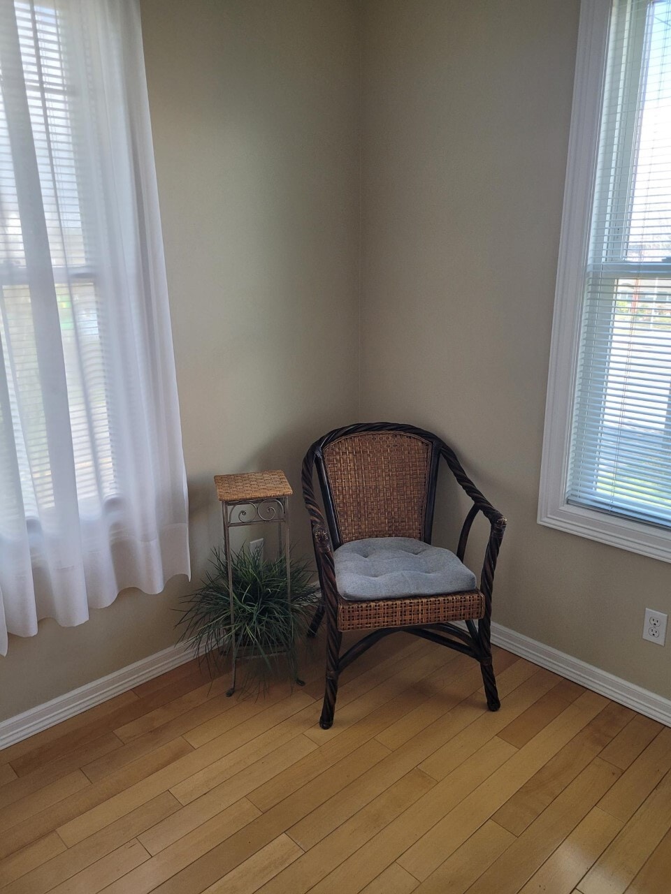 Building Photo - 1219 Burwell St