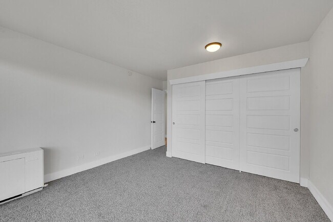 Building Photo - $1,950, 2-bed, 1-bath located in Denver wi...