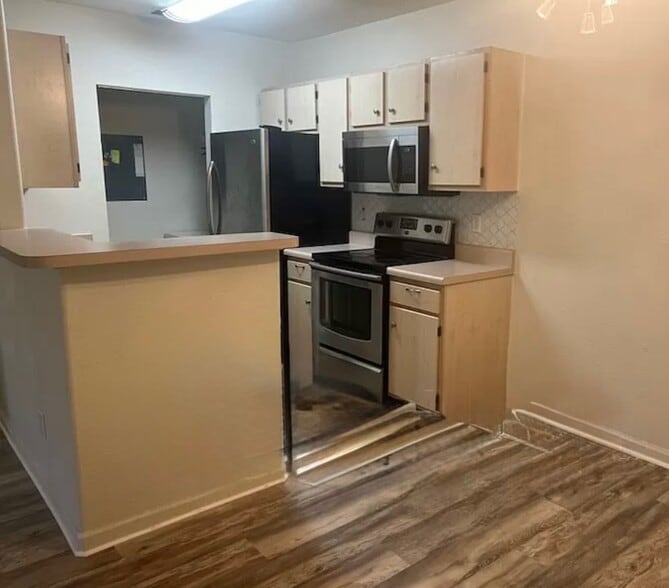 Kitchen - 897 Fording Island Rd