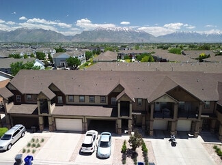 Building Photo - 1532 N Venetian Way