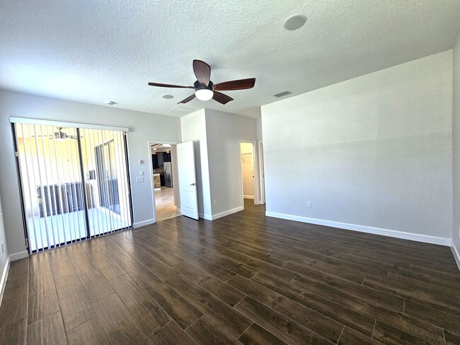 Building Photo - 2718 Atherton Dr