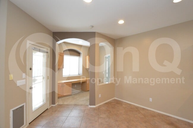 Building Photo - 3371 E Canary Way