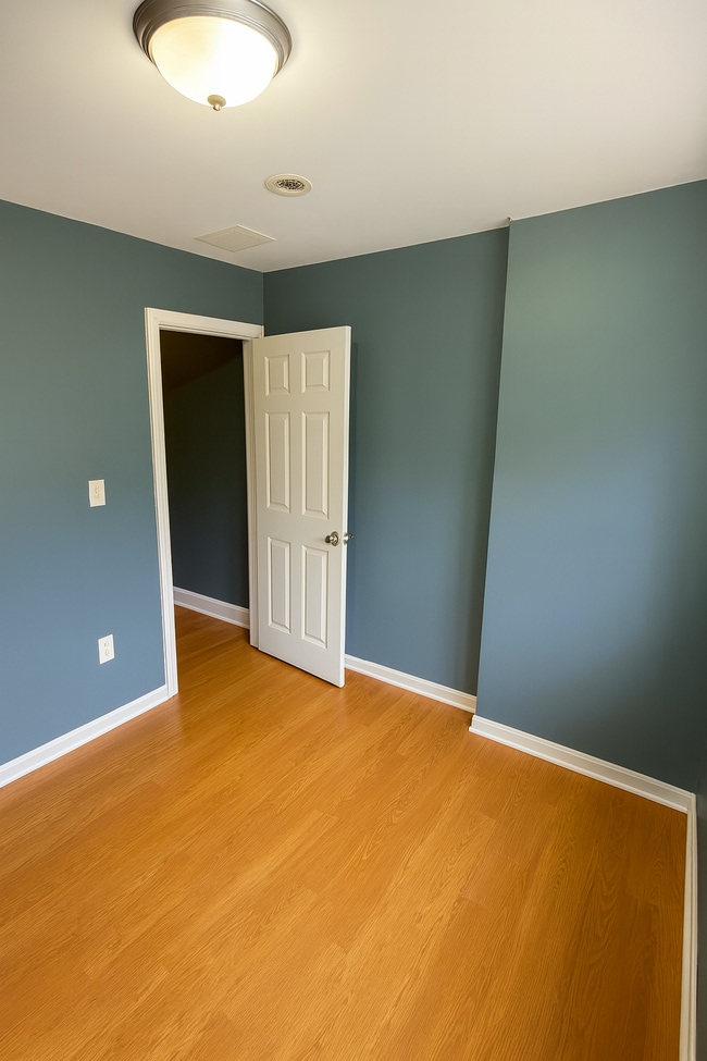 Building Photo - 2115 Sigel St