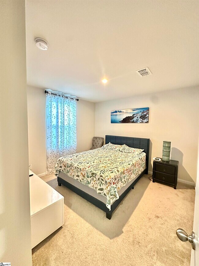 Building Photo - 304 Wyngate Ct