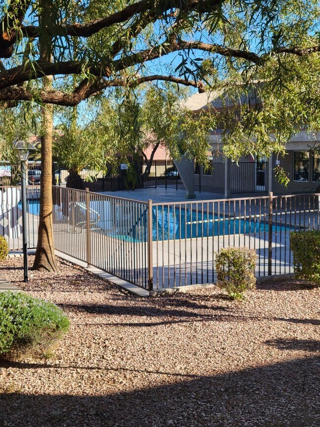 Building Photo - 5163 Indian River Dr