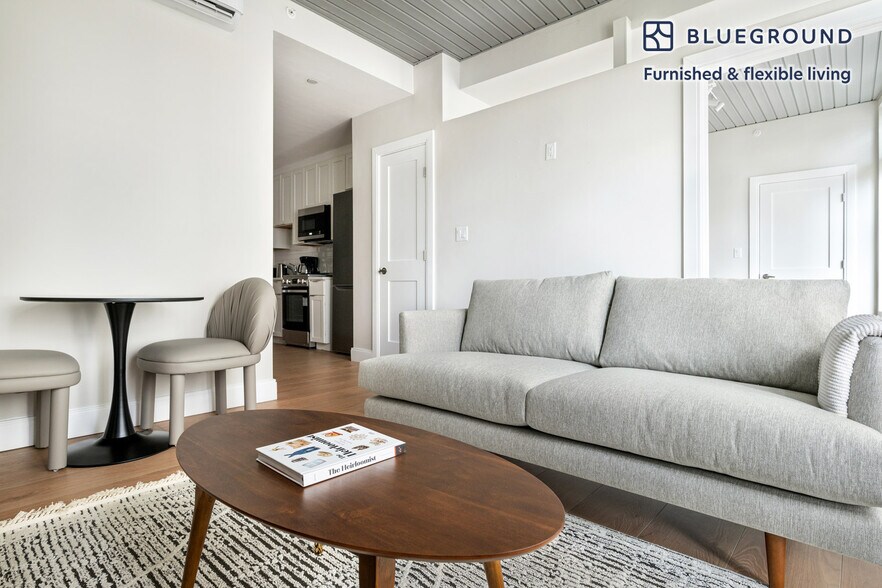 Building Photo - 44 Bromfield St