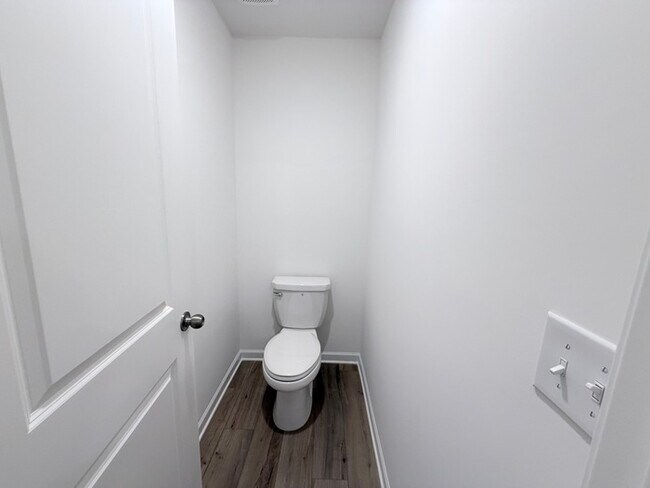 Building Photo - 173 Elijah St