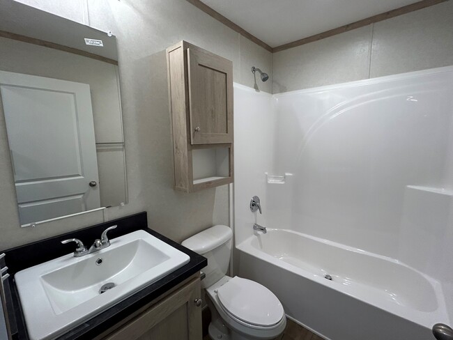 Building Photo - 3 Grant St