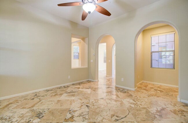 Building Photo - 9427 E Trailside View