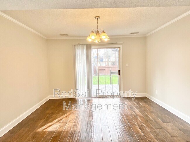 Building Photo - 710 Prince Ct