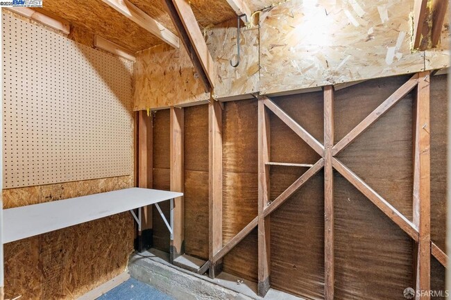Building Photo - 378 Mangels Ave