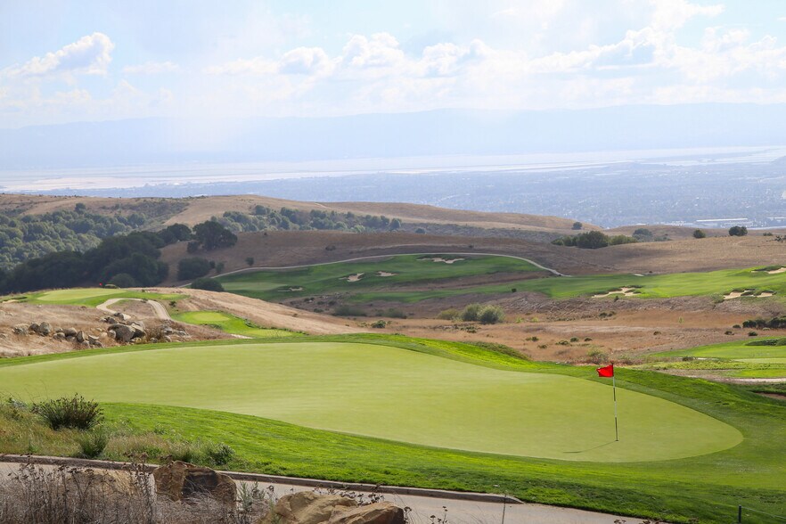 Bay Views from the Golf Course - 116 Arundel Dr