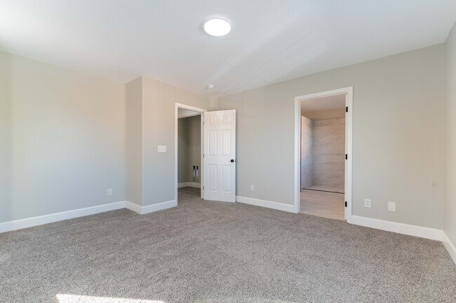 Building Photo - 10505 Cold Mountain Ave