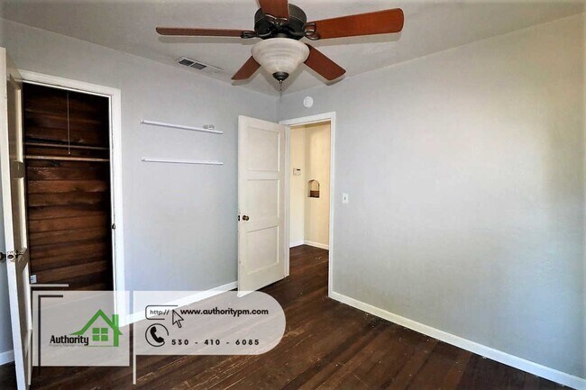 Building Photo - 841 South St