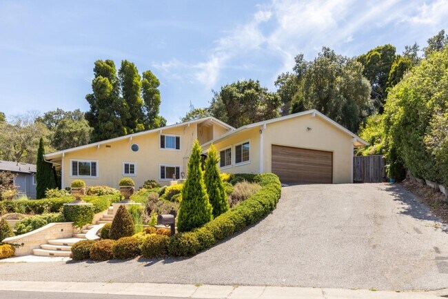 Building Photo - 977 Continental Dr