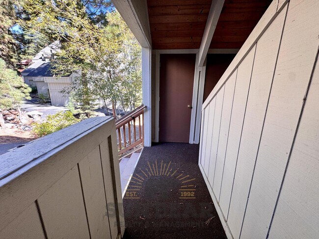 Building Photo - Beautiful 1 Bedroom!  Great Location!
