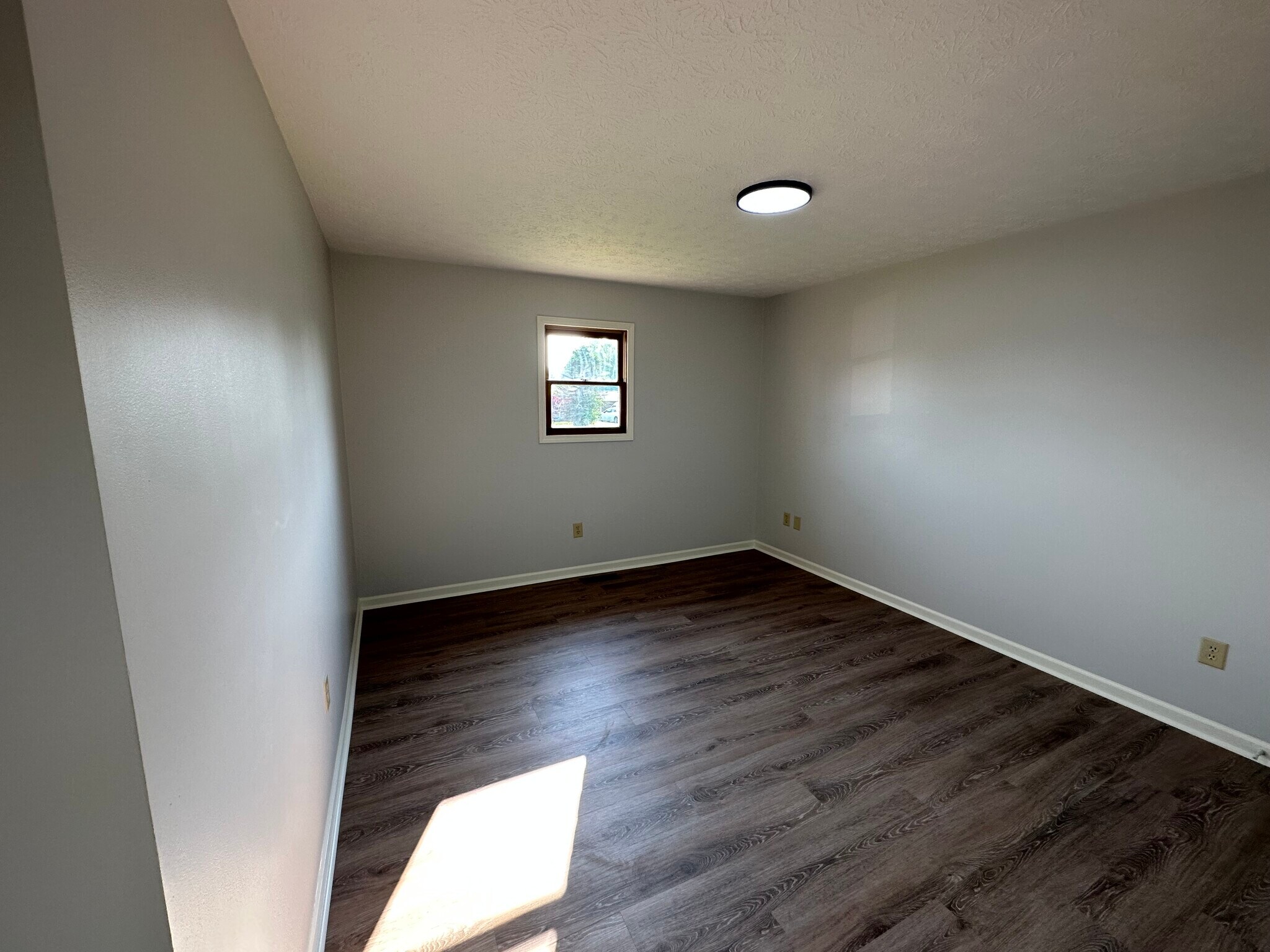 Building Photo - 1227 Hacienda Dr