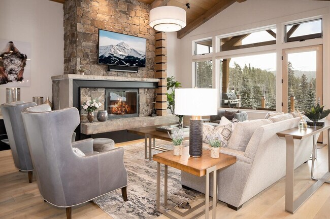 Building Photo - 83 Mountain Loop Rd