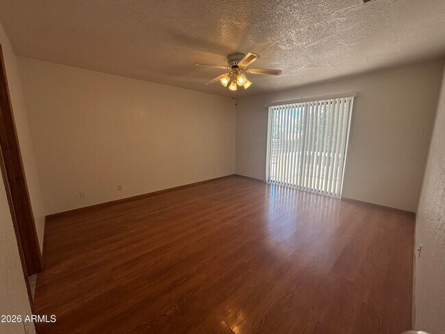 Building Photo - 1461 W Foy Dr