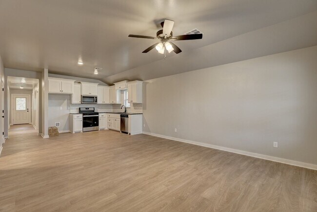 Primary Photo - New Duplex For Lease! Up to $500 off first...