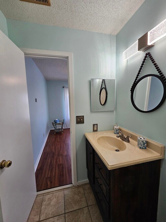 Building Photo - 4489 Little River Inn Ln