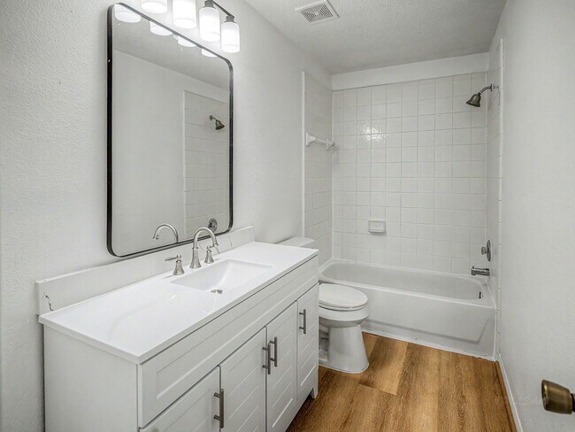 Building Photo - 13630 Birch Canyon Ct