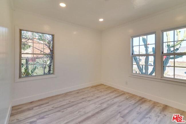 Building Photo - 8037 Campion Dr
