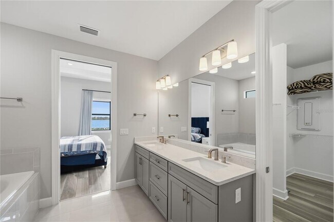 Building Photo - 7849 Mainsail Ln