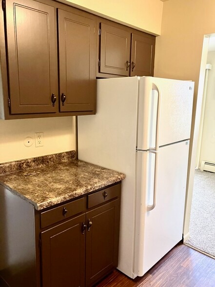 Kitchen 2 - 2910 Gardentown Dr SW