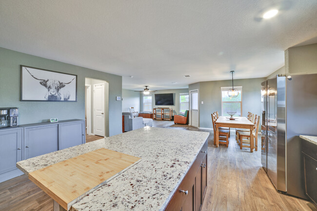 Building Photo - 15503 Crimson Topaz