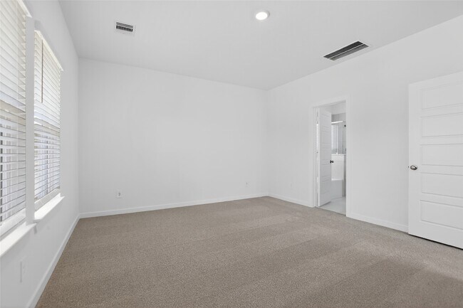 Building Photo - 422 Gram Hl Dr