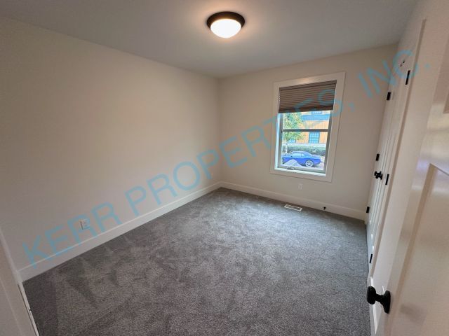 Building Photo - FREE RENT! BRAND NEW! Charming 3-Bed Townh...