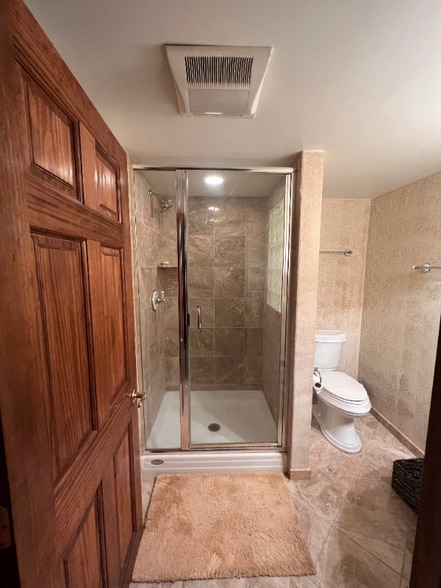 Building Photo - 15 Caldwell Rd