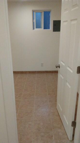 Building Photo - 6315 S Cyclamen Sq