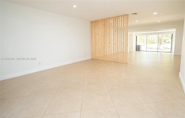 Building Photo - 3753 Estepona Ave