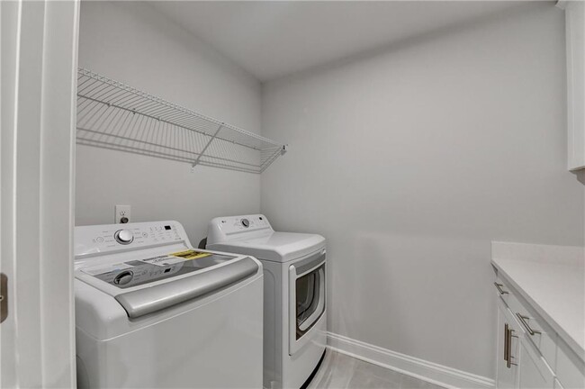 Building Photo - 204 Holsten Ln