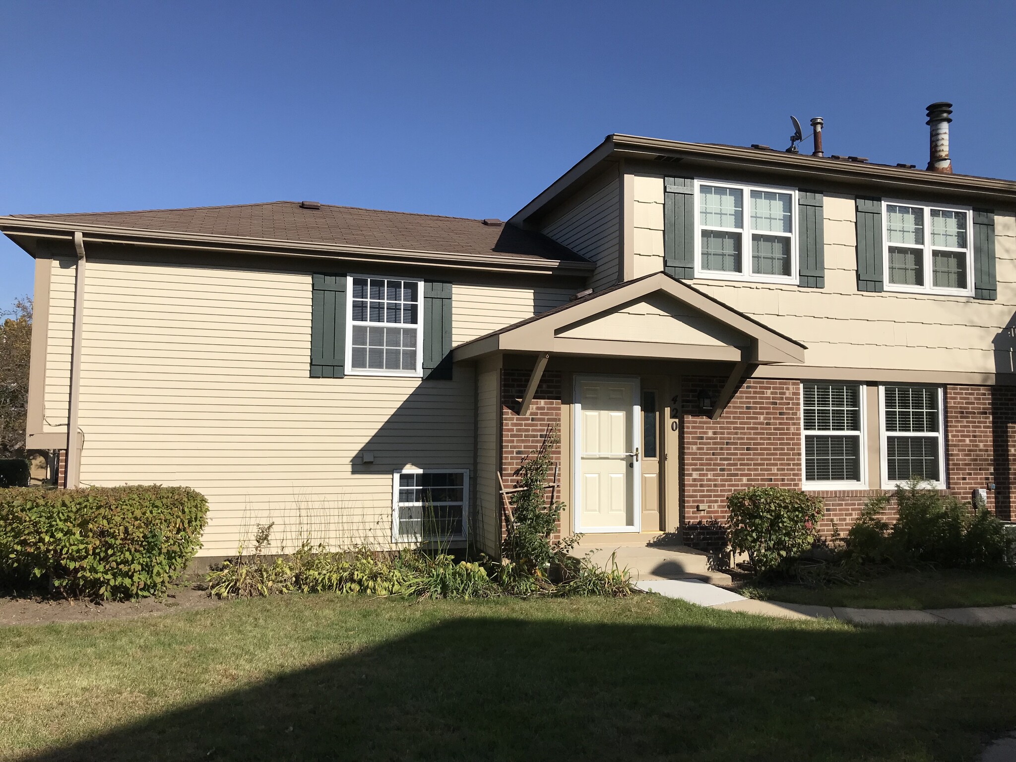 Building Photo - 420 Tanglewood Ct