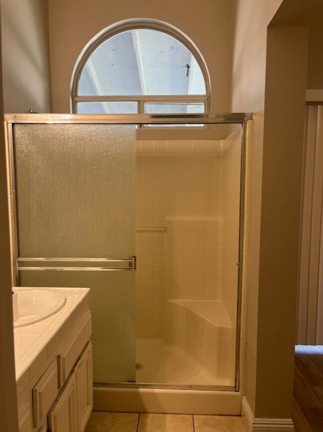 Building Photo - 8820 Winlock St