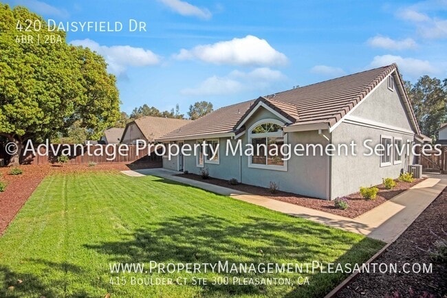 Building Photo - 420 Daisyfield Dr