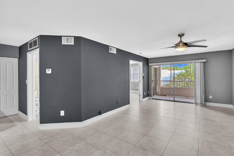 Building Photo - 2881 N Oakland Forest Dr