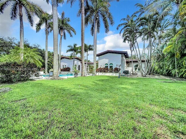 Building Photo - 6710 SW 92nd St