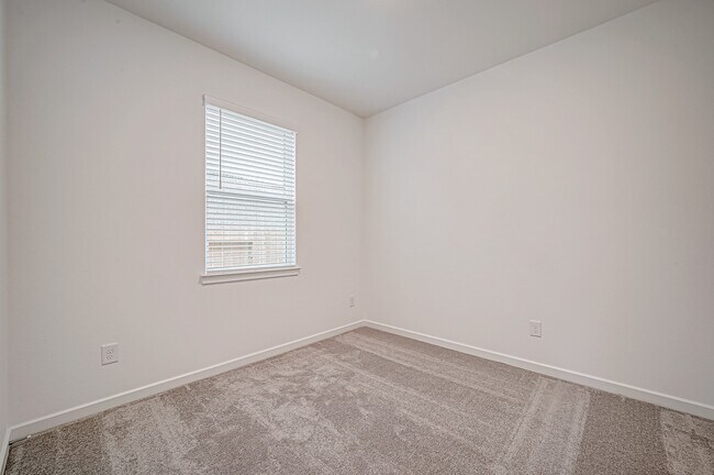 Building Photo - 9746 Pettus Crk Dr