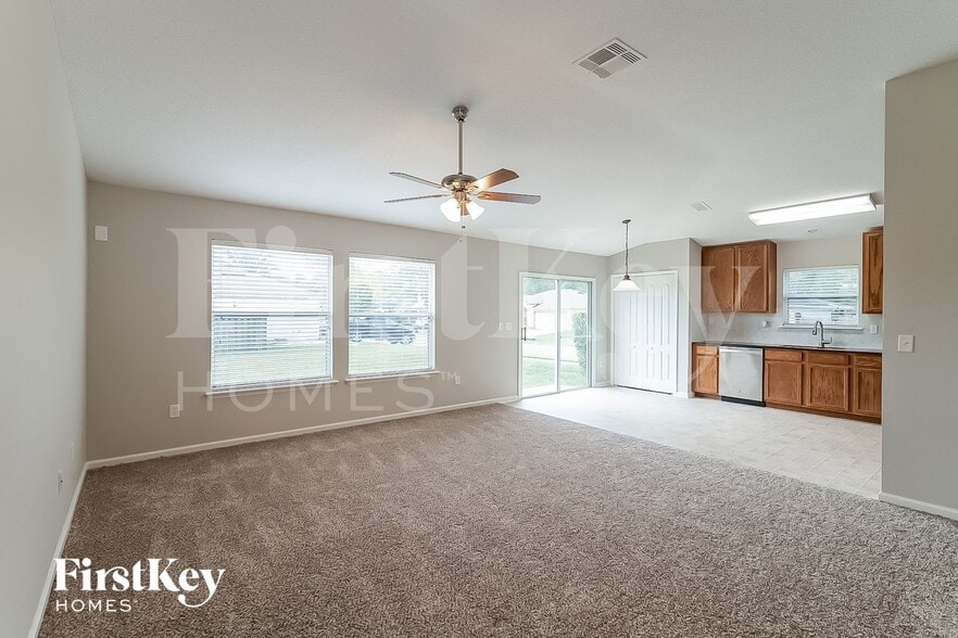 Building Photo - 2878 Woodstone Dr
