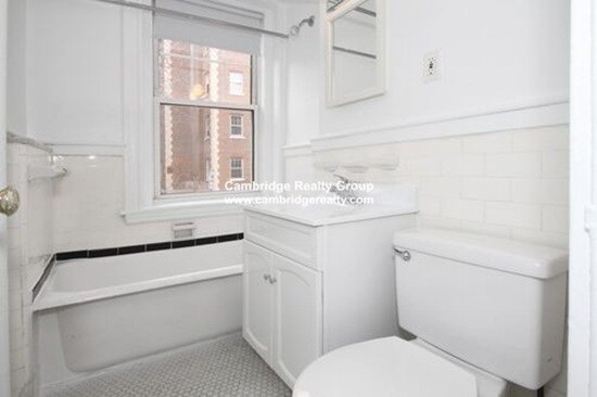 Building Photo - 30 Chauncy St