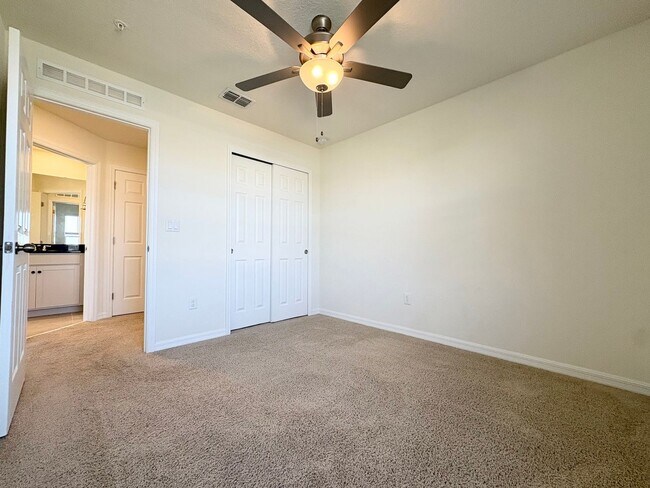 Building Photo - Newly Built, Water View, Luxury Executive ...